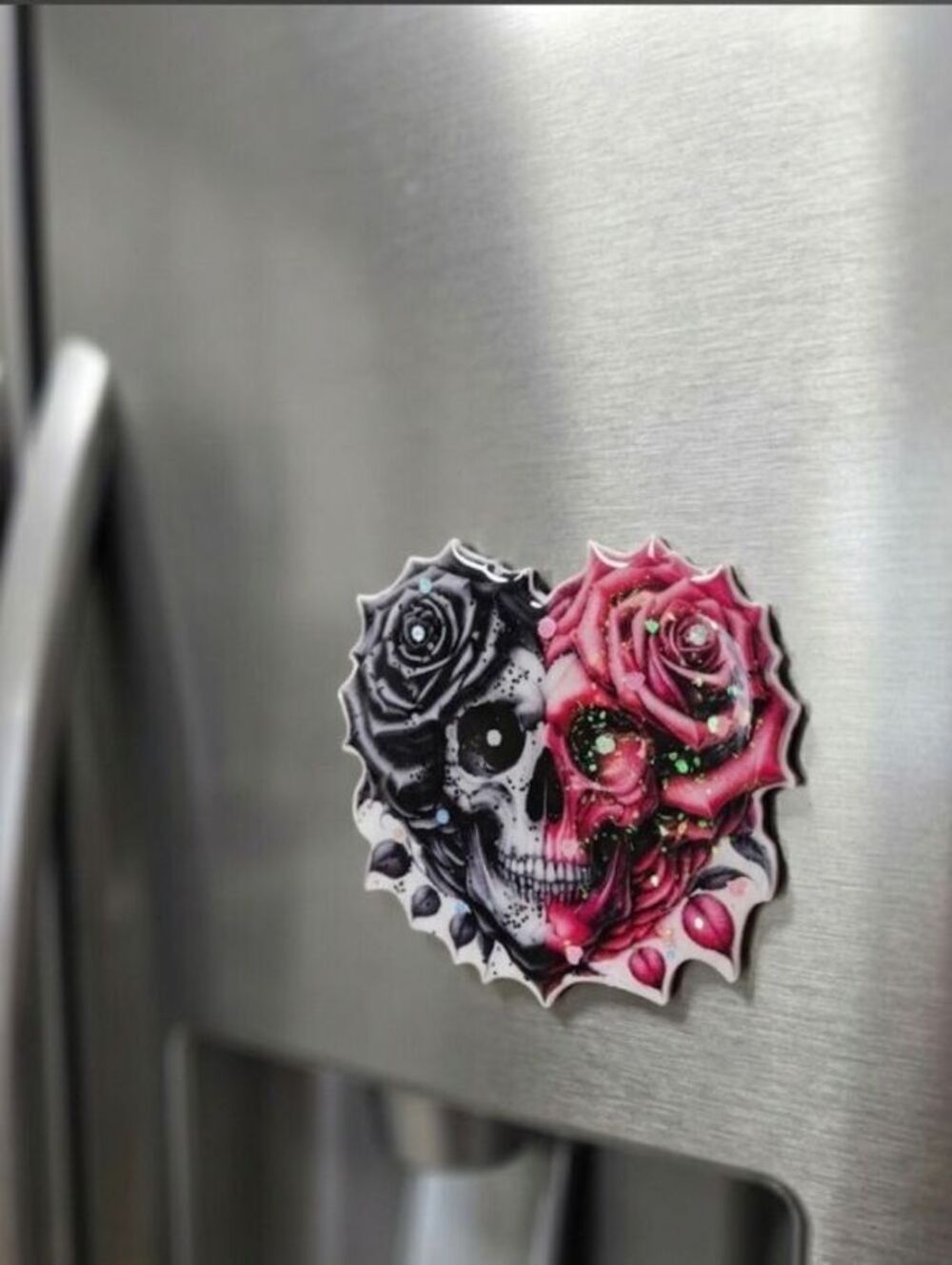 Gothic Skulls and roses -Wood & Resin Magnet